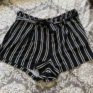 Torrid Self Tie Mid Short - Black and White Stripe